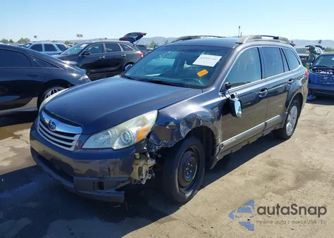 2010 Subaru Outback 2.5I Premium из США, поврежденный, VIN 4S4BRBCC8A3378983